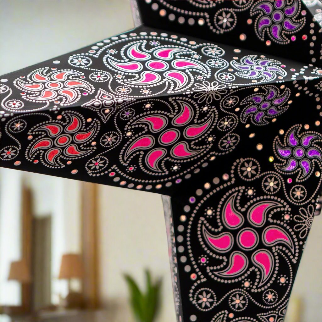 Firework: Black / Multi